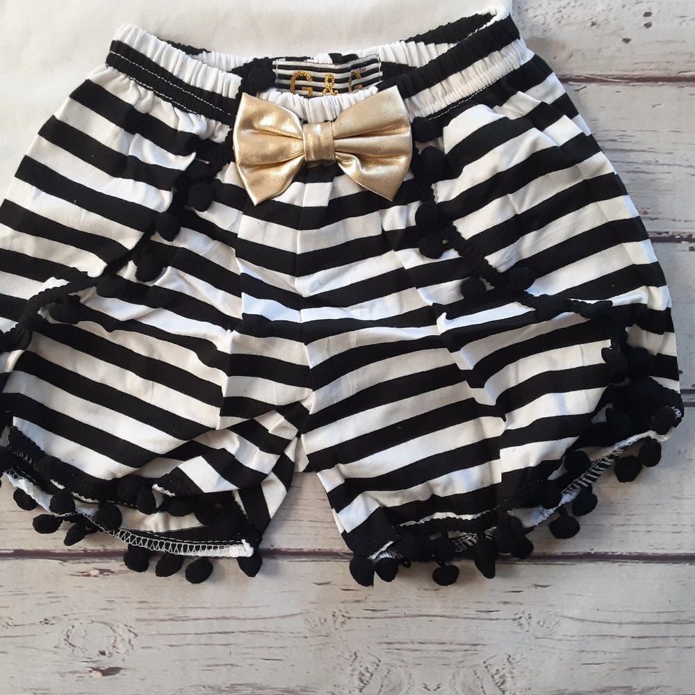 2nd Birthday Girl Shorts Outfit - Picture 2 of 5